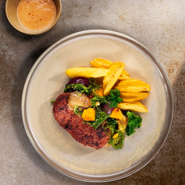 Steki roślinne / orientalna sałatka / majonez pikantny